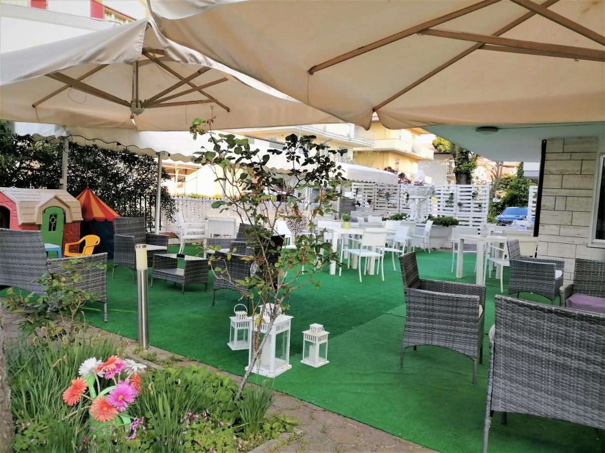 Hotel Arabesco Rimini Dış mekan fotoğraf