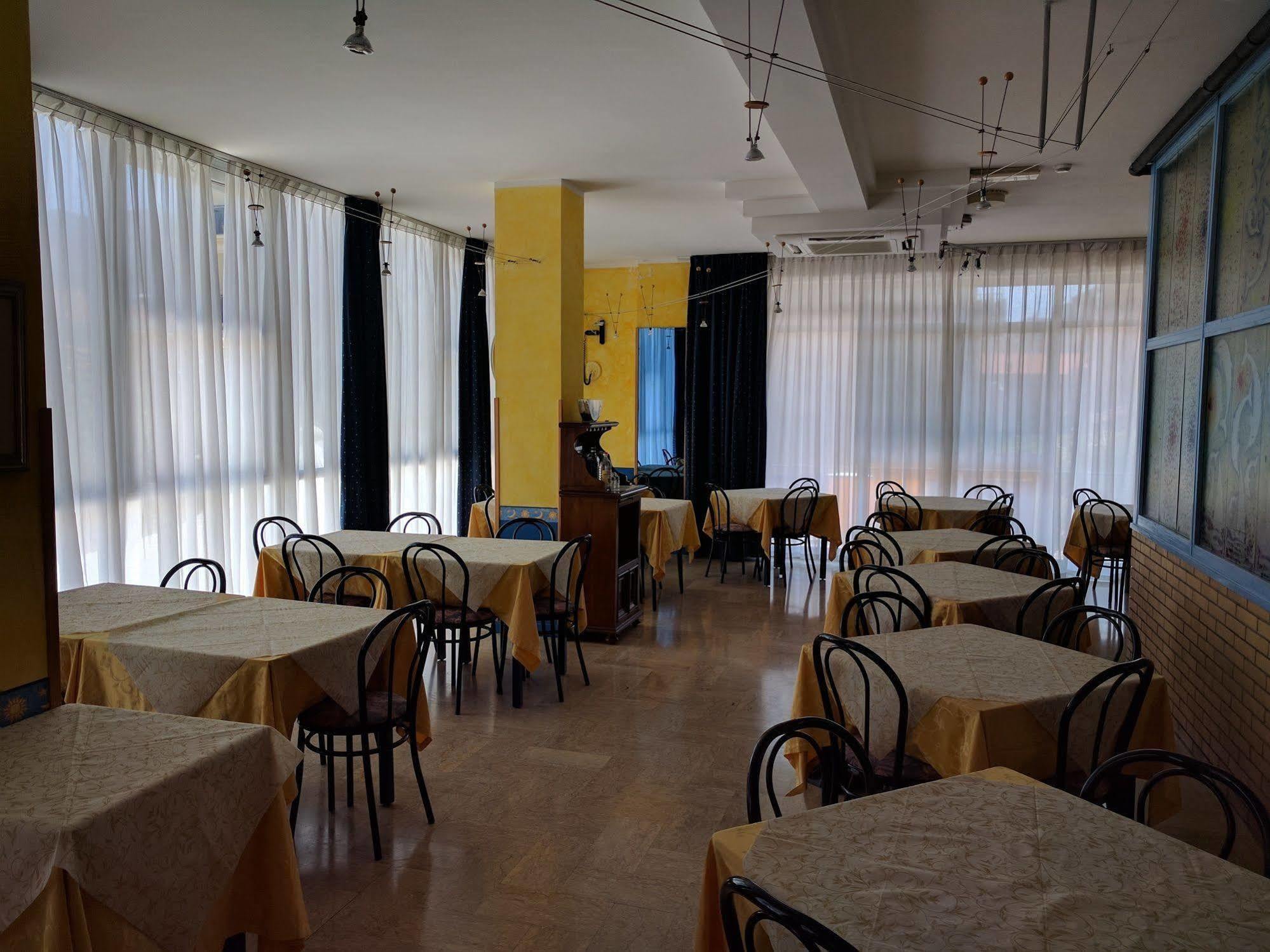 Hotel Arabesco Rimini Dış mekan fotoğraf